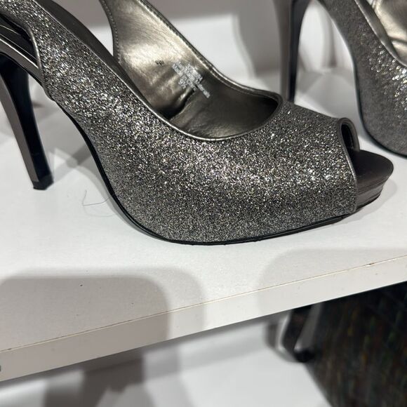 Lulu Townsend Silver Glitter Slingback Heels - Picture 4 of 4